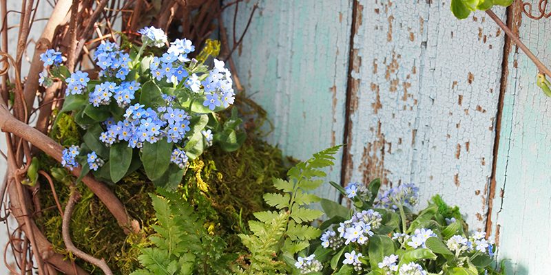 How to Make a Spring Garden Wreath